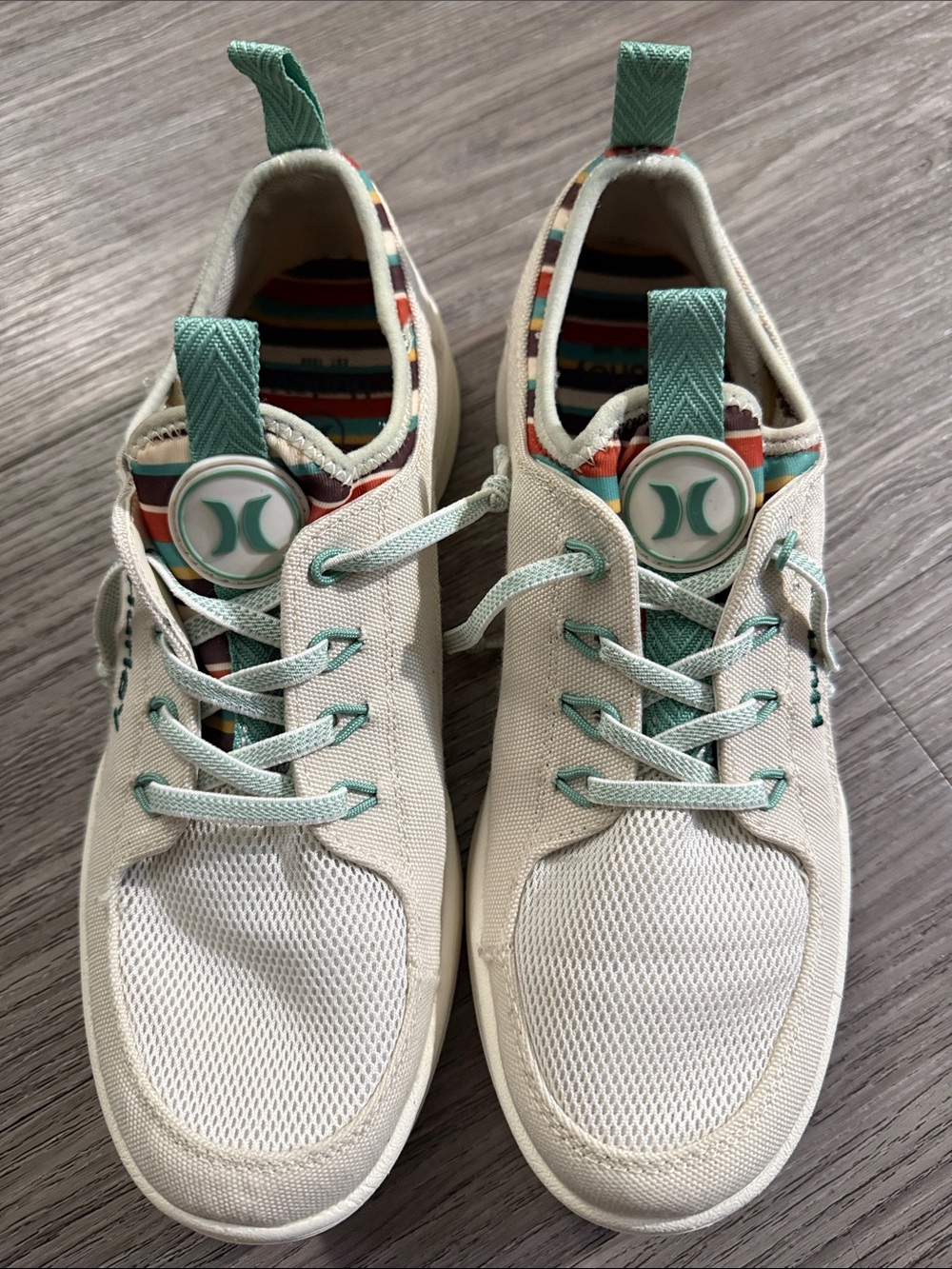 Hurley Castaic Womens Colorful & Functional Casual Fashion Sneaker Beige Sz 7.5